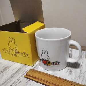  Lawson Dick bruna Miffy mug 2007