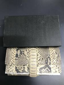 HN147 パイソン　長財布　財布　専用箱付き　未使用　ヘビ