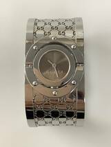 Y2442 稼働 グッチ 112 トワールコレクション ワイドバングル QZ ブラウン文字盤 レディース腕時計_画像1