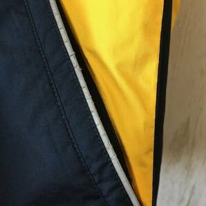 V400☆【ウィンドジャケット】NIKE ナイキ ウィンドブレーカー 紺 黄 Mの画像6
