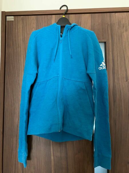 adidas パーカー