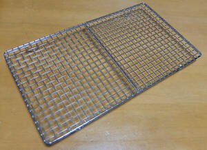  stainless steel mesh net with legs approximately 37.5cmX21.5cmX3cm net eyes 1.2cm iron plate grilling up heat insulation burns prevention 