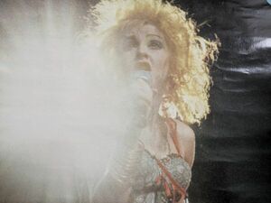 【ポスター】シンディローパー「CYNDI LAUPER / IN PARIS 」A1サイズ　ヒロ伊藤　販促用アルバム告知ポスター　