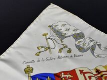 172118〇 HERMES エルメス PAVOIS 船旗 カレ90 大判スカーフ シルク アイボリー ホワイト マルチカラー フラッグ レディース/ G_画像4