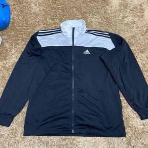 t36 adidas トラックジャケット サイズM表記 中国製