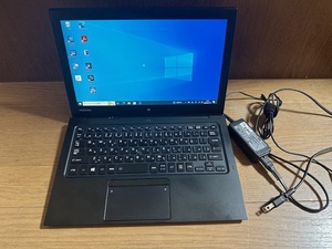 東芝 TOSHIBA dynabook R82/D タッチパネル 12.5型 LED液晶Core m5-6Y54 1.10GHz/4GB/SSD128GB/無線/Bluetooth/カメラ/Windows 10 Pro