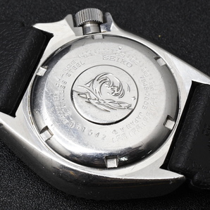 ジャンク SEIKO 150m Ref:7548-700B クォーツ セイコー ダイバー デイデイト ペプシベゼル 腕時計の画像8