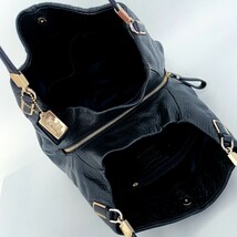 1円〜■極美品■COACH コーチ トートバッグ ハンド ビジネス 大容量 A4 レディース メンズ レザー チャーム ロゴ ブラック 黒_画像8