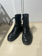 価格見直し　希少　プリントタグ　英国製 Dr.Martens ドクターマーチン １０ホールブーツ 黒 UK7 26センチ　イングランド製_画像1