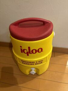 ウォータージャグ イグルー アウトドア IGLOO 2ガロン イエロー 