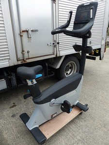 ②【PRECOR　プリコー】本格的アップライトバイク｜UBK800-18　フィットネス｜80万～