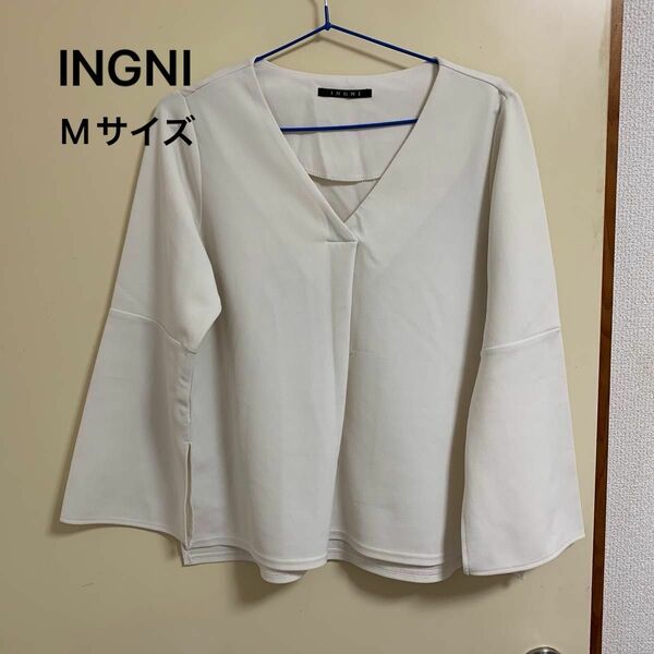 【3月末まで期間限定出品】INGNI カットソー シャツ トップス