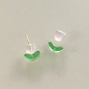 ガラスフラワー/チューリップ【薄ピンク花＋緑葉】10セットで150円の画像1