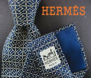 【美品】HERMS／エルメスネクタイフランス製ネイビー系／ブランドロゴオリジナル「H」の総柄幾何学パターン２本以上ご購入で送料無料S343