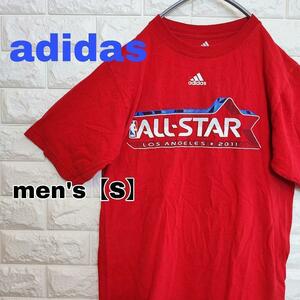 A287【adidas】プリントTシャツ　半袖【メンズS】レッド
