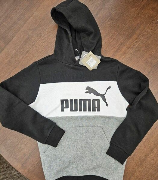 新品タグ付き　PUMA　キッズ　フード付きトレーナー　160cm