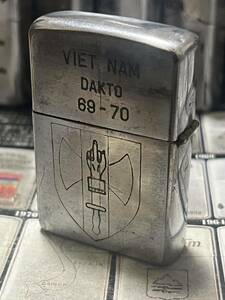 1969 year made Vietnam Zippo -[ no. 18 army police ..] that time thing military Vintage 
