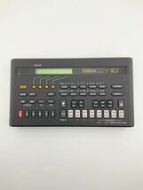 YAMAHA QY10 シーケンサー 動作品 music sequencer QY10 取扱説明書 プレイブック ケース 箱付 通電確認済み(k5534-n48)_画像2