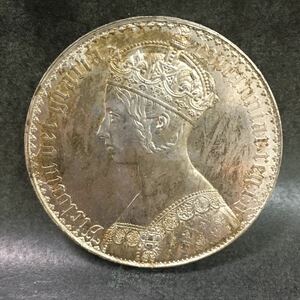 3051［古銭銀貨］銀貨保証 1847年　イギリス　ヴィクトリア女王　ゴチッククラウン銀貨　約28.36g　約39.16mm