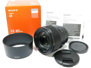 【 極美品 】SONY FE 85mm F1.8 SEL85F18 フルサイズEマウント レンズ 純正フード、説明書、元箱付き ソニー ［管SO2665］