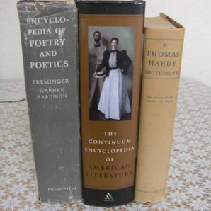 文学辞典洋書 3冊 Encyclopedia of American Literture、A Thomas Hardy Dictionary、Encyclo-Pedia of Poetry and Poetics C10の画像1
