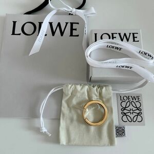 新品未使用　LOEWE ロエベ　メタリック　リング　ゴールド　チャーム