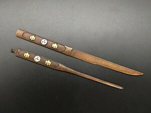 小柄　笄　家紋図　五三の桐　三巴の紋　銅地　絵金銀　日本刀装具　刀剣美術