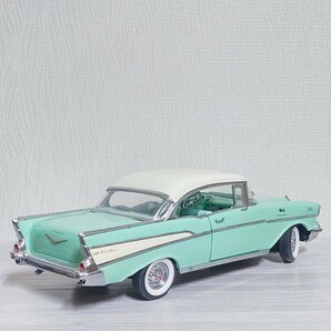 ERTL 1/18 シボレー ベルエア 1957 Chevrolet Bel Air ダイキャスト ミニカー 完成品 旧車 クラシック アメ車 アメリカン 雑貨 アーテルの画像4