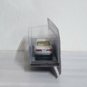 【未開封】 1/43 トヨタ クラウン 17系 2001年式 国産名車 アシェット TOYOTA CROWN ダイキャスト ミニカーの画像5