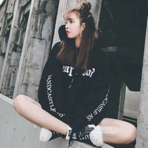 ストリート系 レディースパーカー韓国 ブラックパーカーインポート 海外セレブ 韓国風 韓国服裏起毛 プルオーバー フード付き 長袖
