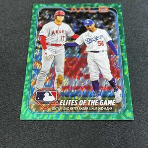 最新 499枚限定 2024 Topps Series 1 大谷翔平 ムーキーベッツNo.138 グリーンアイスフォイルパラレルカード Green Foil シリーズ1 の画像2