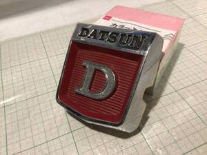 datsun P410 ブルーバード bluebird グリル エンブレム emblem badge mark 410 411ornament