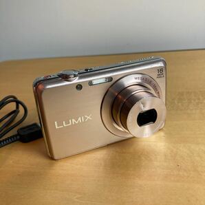 【ジャンク】 Panasonic パナソニック LUMIX DMC-FH8 本体 バッテリー 充電ケーブル /デジタルカメラ デジカメ 【送料無料】の画像3