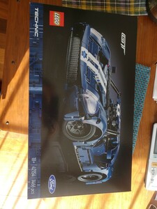  Lego Technic Ford GT 2022 unopened 