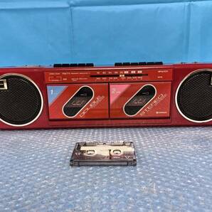 [YH1076] HITACHI TRK-W105 赤 ダブルラジオカセットコーダー ジャンク品の画像1