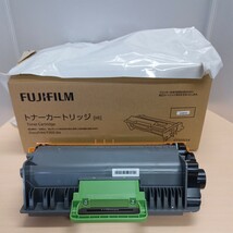 y030710r FUJIFILM ゼロックス 純正 トナーカートリッジ CT203114 大容量 8000枚_画像1