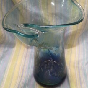 ブルー　ガラス花器　 フラワーベース　 花瓶 気泡ガラス
