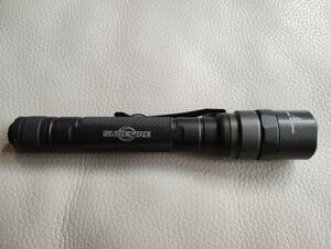 〇SUREFIRE E2L AA OUTDOORSMAN /シュアファイヤー・アウトドアーズマンAA