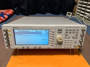 HP Agilent E4433B 250KHz-4.0GHz SIGNAL GENERATOR