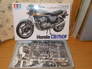 タミヤ 1/12 ホンダ CB750F 未製作保管品 FBですね？ 保管品ですが、どなたかいかがですか？ 送料定形外510円