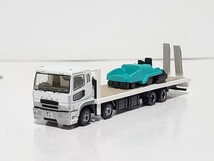 重機運搬車 アスファルトフィニッシャ 三菱ふそう スーパーグレート 品番 131 トラコレ トラックコレクション 第12弾 トミーテック TOMYTEC_画像2