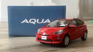 [ не продается ] Toyota aqua предыдущий период цвет образец миникар super красный 