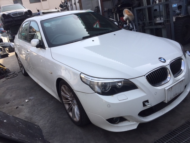 BMW E60 Mスポーツ 右フェンダー