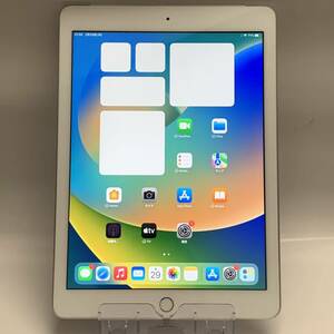 Apple　iPad 第5世代　32GB　docomo版SIMフリー　MP1L2J/A　バッテリー94％　訳あり品　シルバー