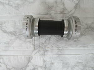 W.24C8　CI　★送料300円定額☆　BB　ボトムブラケット　SHIMANO　SM-FC4500　BC1.37×24 ROAD USED　☆