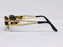 【44889】FENDI フェンディ サングラス SL7039 102N ブラック×ゴールドカラー ケース付き 眼鏡 メガネ 度なし ロゴプレート イタリア製_画像3