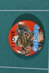 Qm282 【コレクター放出】当時モノ I LOVE GREMLINS グレムリン 公式 缶バッジ BADGE ゆうメール 