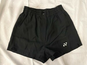 r1_6368k ★定形外 配送★ YONEX　ヨネックス　テニス　女性用　ショートパンツ　黒　サイズM　