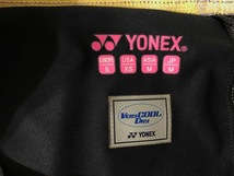 r1_6564y ★定形外 配送★ 美品 YONEX ヨネックス ベリークールドライ ブラック×イエロー 女子テニス スコート ミニスカート M_画像3