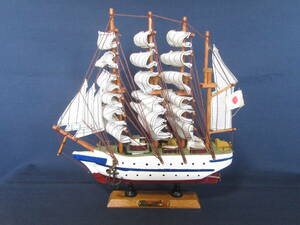 ●日本丸 帆船模型 置物 木製（インテリア ディスプレイ オブジェ）レトロ 
